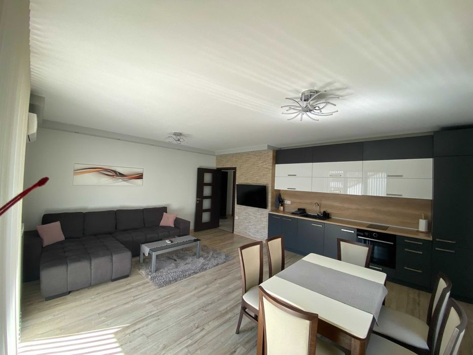 Дава се под наем Двустаен апартамент в София, Бъкстон - 85 кв.м за 857.82 € - Снимка #1