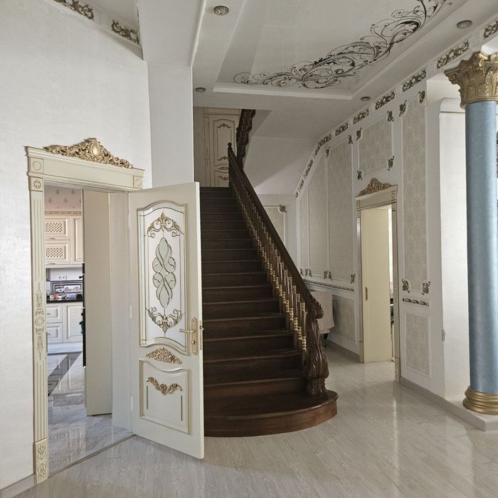 Амир Темур!М.Улугбекский р-н.Про-ся 6-соток евродом 12-комнат