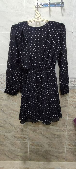 Платье в белый горошек