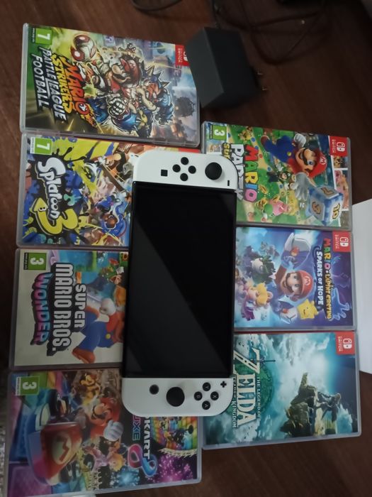 Nintendo Switch OLED – pachet complet + jocuri