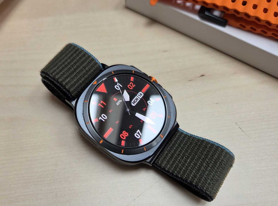 Smartwatch Samsung Galaxy Watch Ultra 47mm LTE Grey + Accesorii