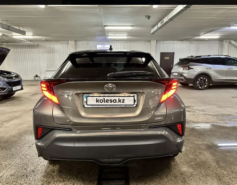 Продается машина марки Тойота 2023г