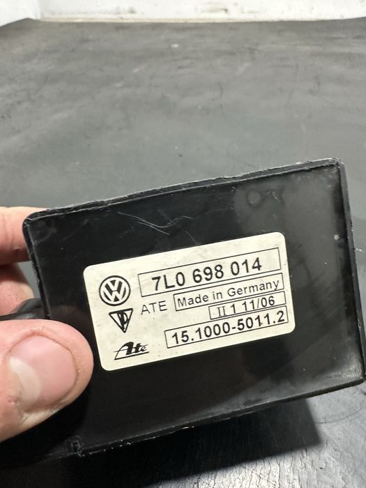 Bloc supapa bloc valve perne Aer audi Q7 4L 7L0698014