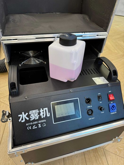 Vând mașină de ceață joasă 3000W cu tub dublu