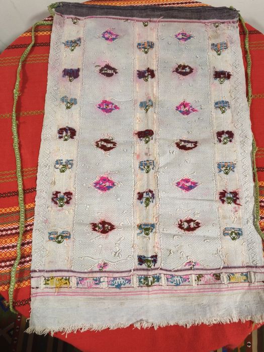 Сливенска и Ямболска автентични престилка, бели, кукери, вадени