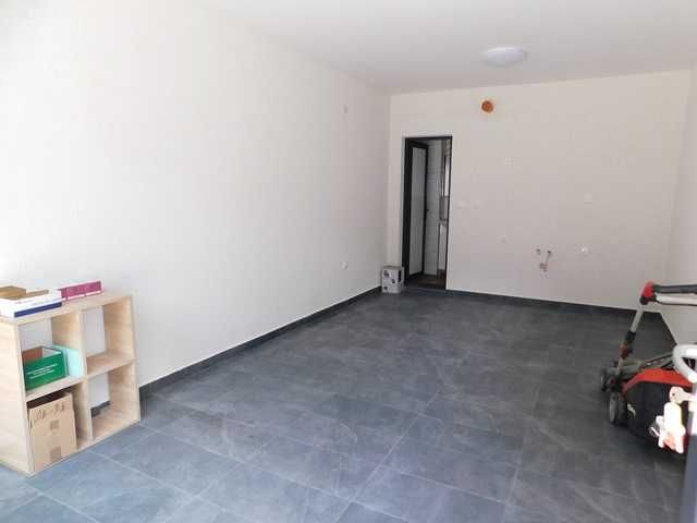 Дава се под наем Офис в Търговище, Център - 24 кв.м за 178.5 € - Снимка #1