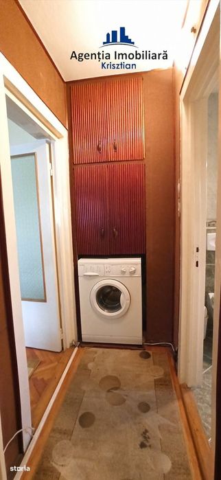 Apartament cu 4 camere de vânzare în Micro 16