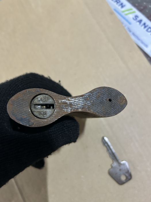 Lacat vintage rusesc