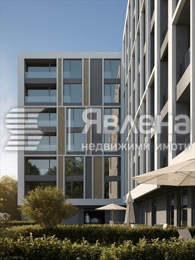 Продава се Четиристаен апартамент в Варна, Аспарухово - 158 кв.м за 1516 €/кв.м - Снимка #2