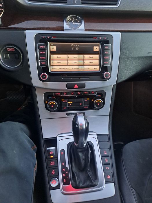 Volkswagen Passat,,Highline,, Limuzină, 2.0.t.d.i. 140 cai Automat,an fabricație 2011,euro 5,recent adus în țară!