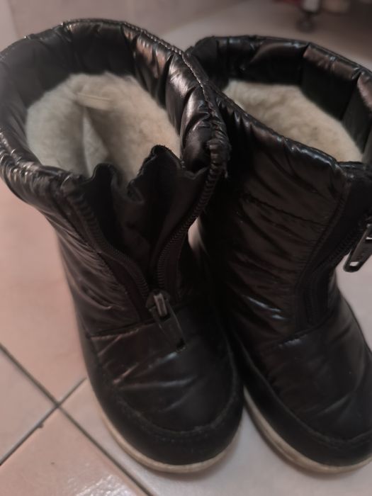 Продам детские сапожки