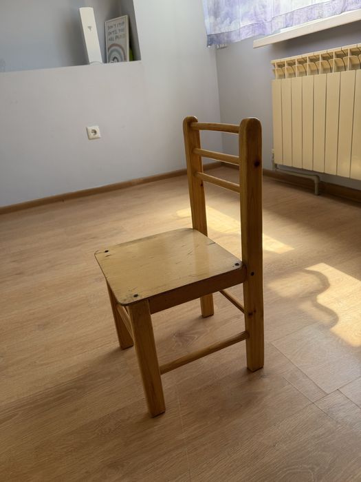 Детские стульчики и парты