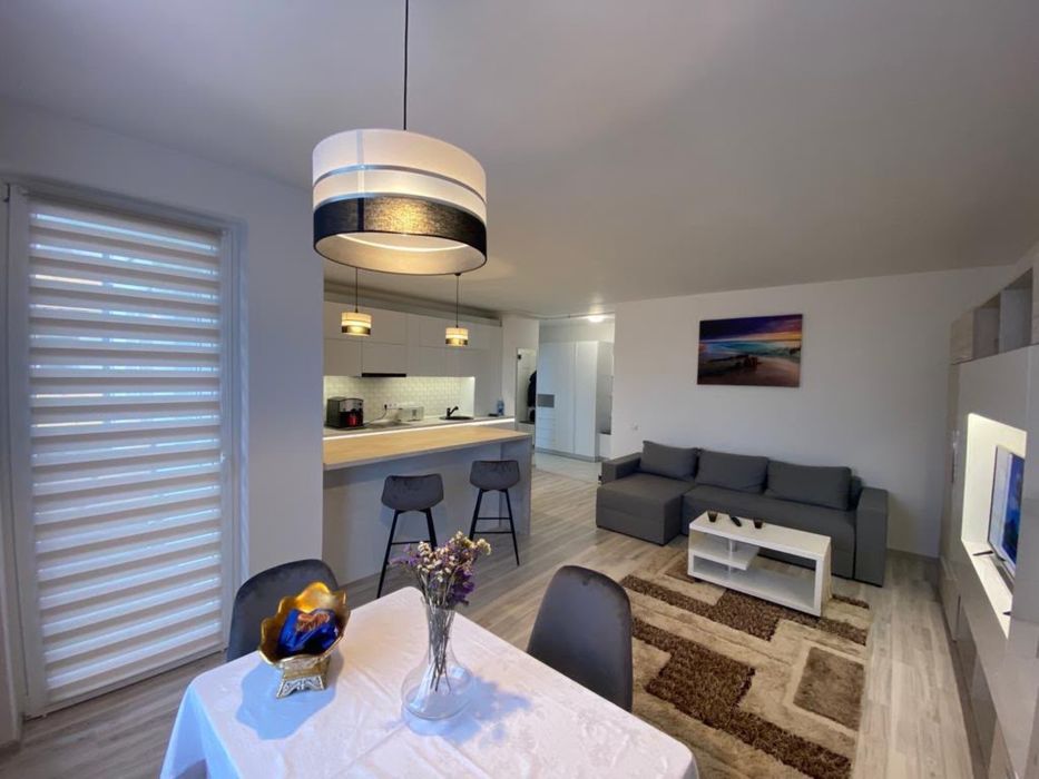 Inchiriez apartament cu 2 camere Ama Residence