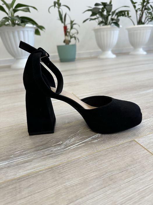 Продам туфли черные 36 размер