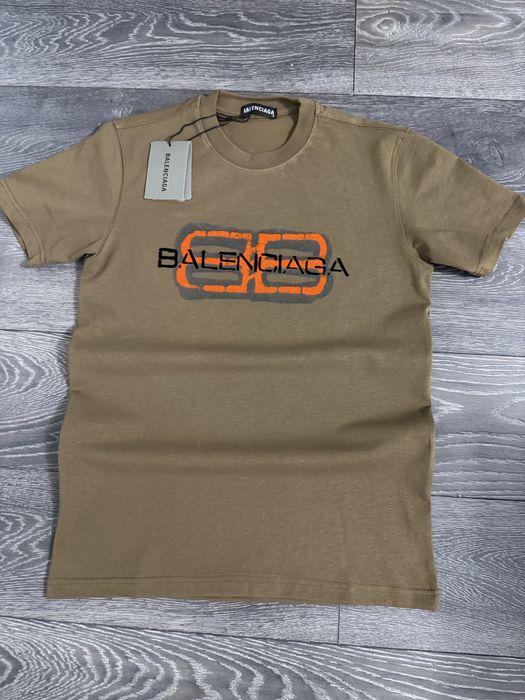 Blugi hugo calitate superioars 2 piese tricou si blugi