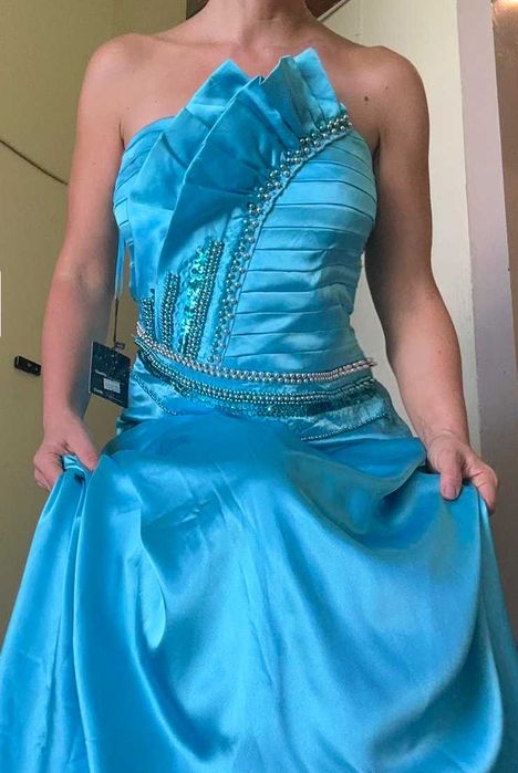 нови официални рокли с етикет