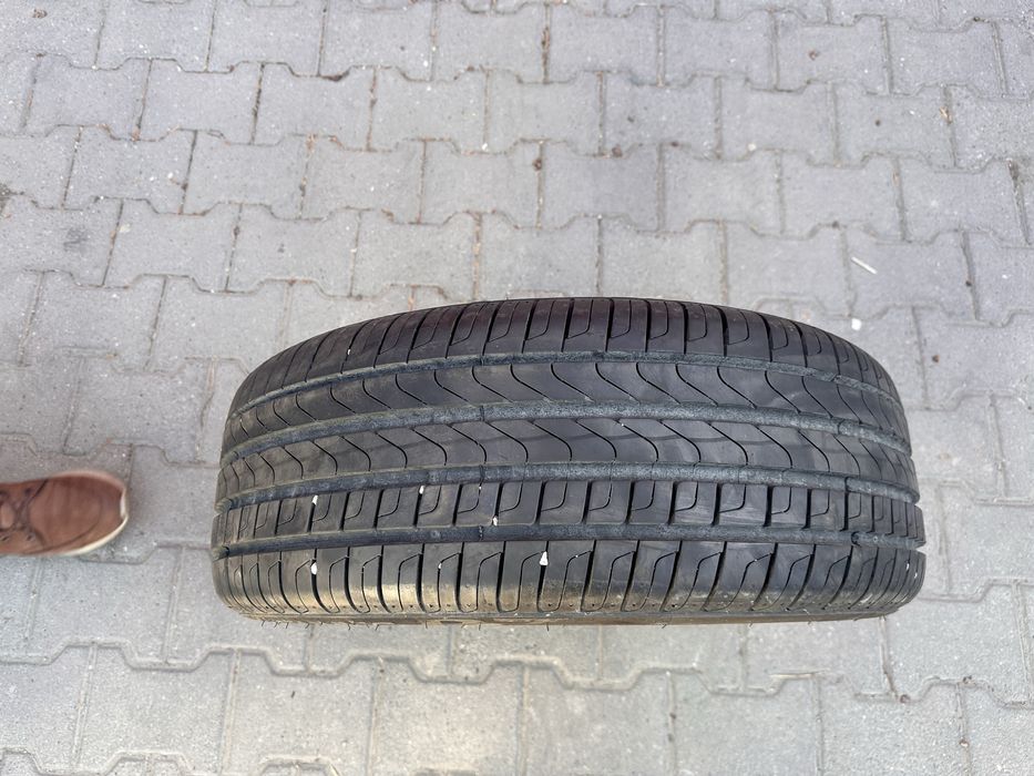 Pirelli Cinturato P7 225/45/18. 91Y DOT 0824