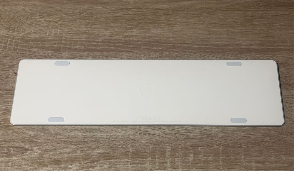 Tastatura Apple Magic Keyboard cu Touch ID si Numeric Keypad Alba