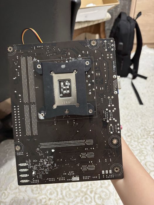 Продам материнскую плату 1155