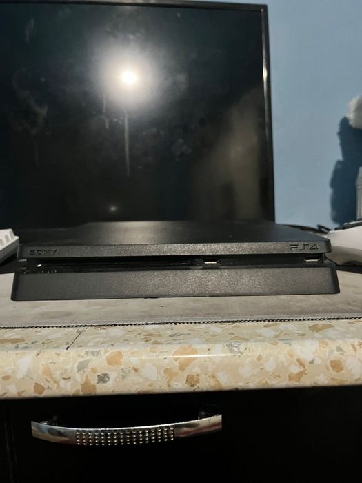 playstation 4 slim