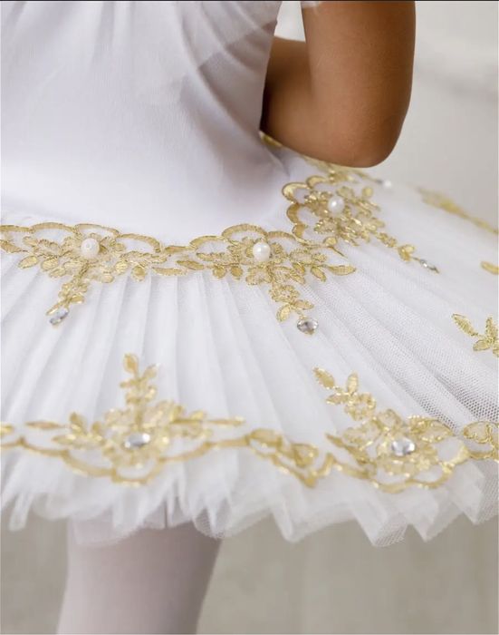 Платье с балетной пачкой