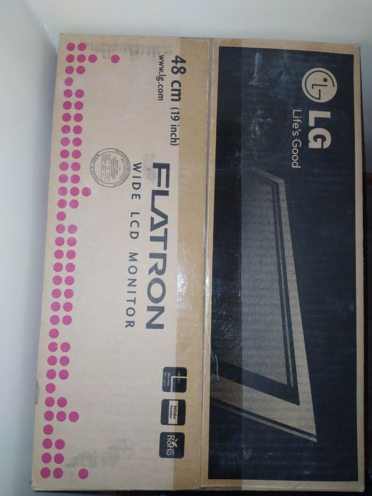 Компьютерные монитор + Кес и калонки в комплекте. Уступлю срочно