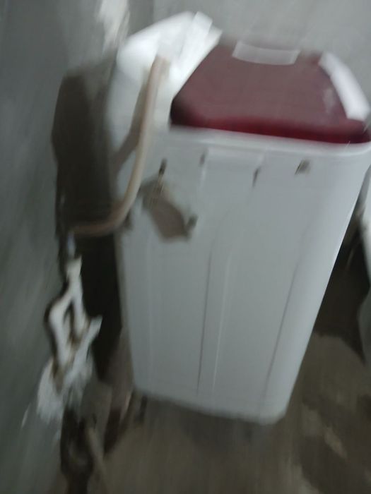 Kirmoshina Hair srochna sotiladi hamma joyi chotki