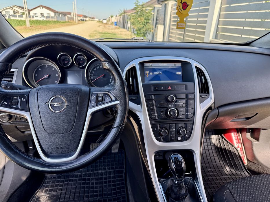 Opel Astra J Sports Tourer 1.7 CDTI 110 CP | 2012