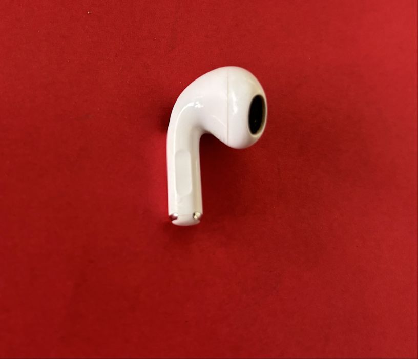Продавам AirPods gen 3