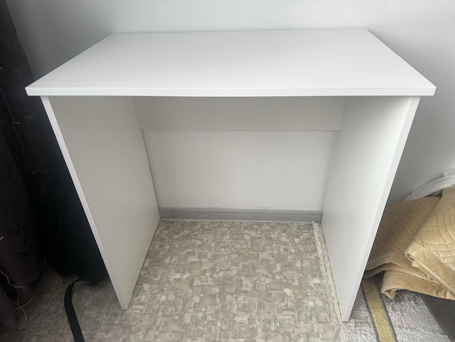 Продам компьютерный стол