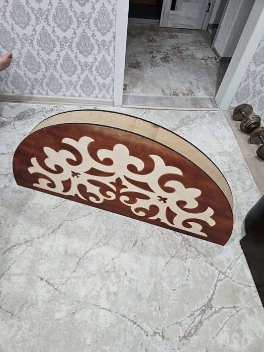 Продам круглый стол. Продам круглый стол.