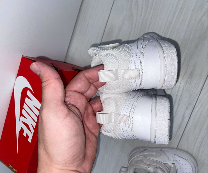 Adidasi originali , ghete Nike Borough Mid 2 28 EU