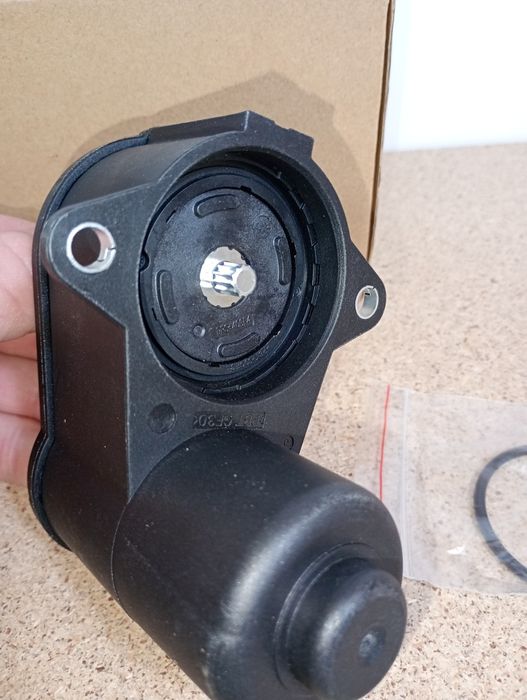 Электро мотор ручника Passat B6