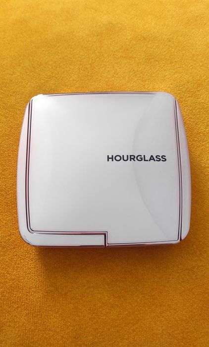 Палетка Hourglass оригинал