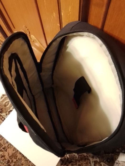 geanta laptop tip rucsac