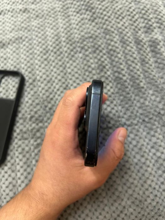 Продам IPHONE 15 pro