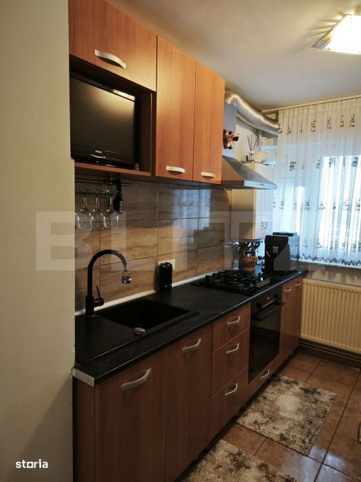 Apartament de vanzare, 3 camere, mobilat si utilat