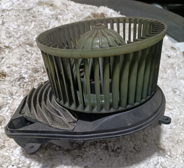 Aerotermă ventilator ventilație aer : passat b5,5 b5 , A4 , Superb ...