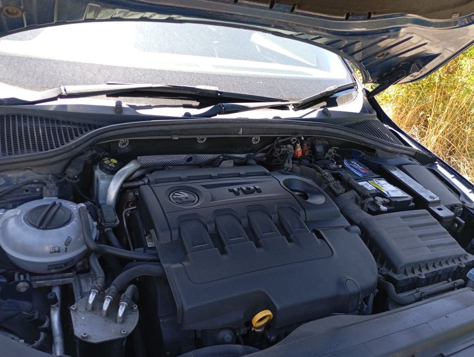 Шкода Октавия 1.6 тди 2015 год