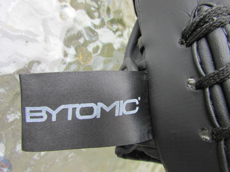 Лапи за бокс Bytomic Axis V2