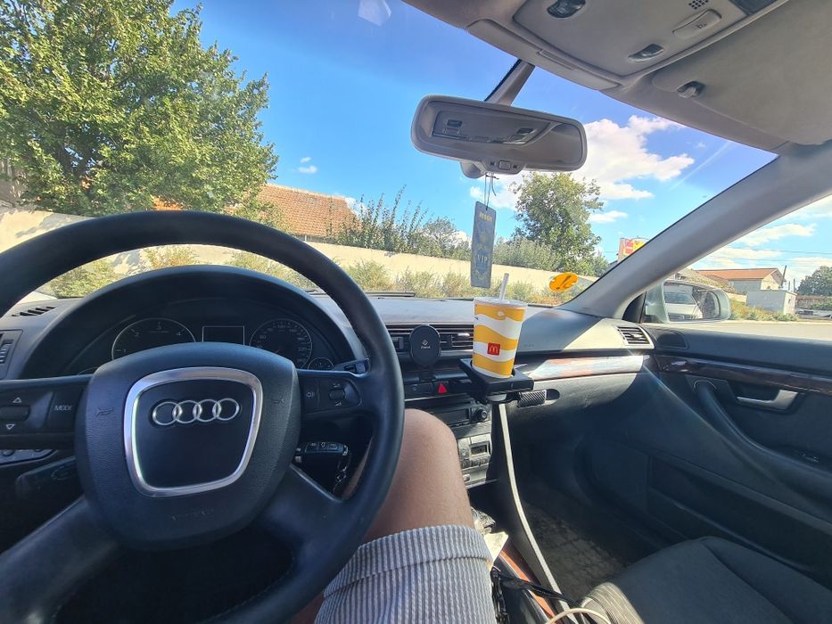 Vând Audi A4 b7 1.9 brb