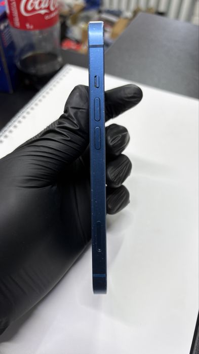 Продаю Б/У IPhone 13