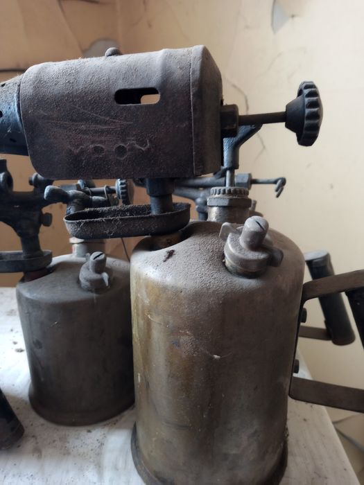 Бензинови горелки 4бр. Голяма 1 бр.