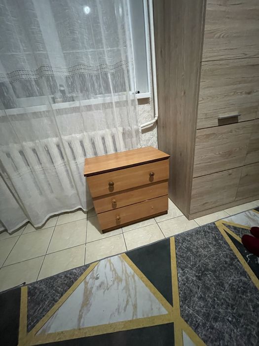 Тумбочка б/у продается