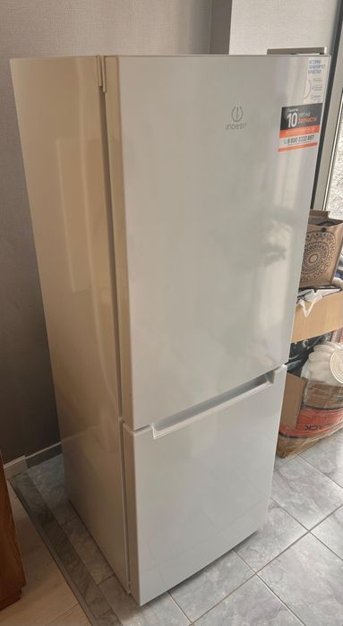 Холодильник Indesit б/у
