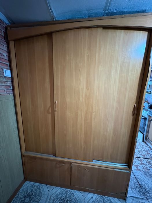 продам шкаф пррхожая