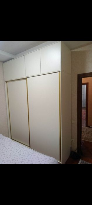 Спалний мебел сотилади