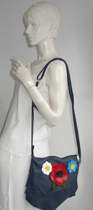 Geantă de Umăr din Piele Naturală cu Aplicații Florale Handmade