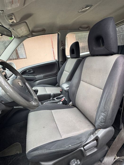 Vând Suzuki Grand Vitara