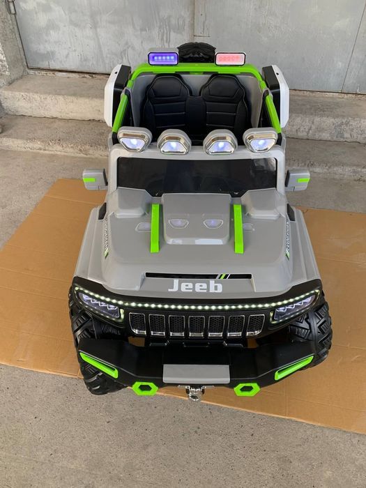 Detskiy moshina jeep